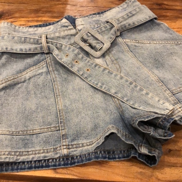 Le Lis Kesha High Waisted Denim Shorts M - Picture 3 of 8